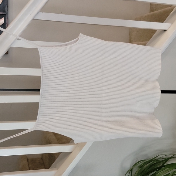 Banana Republic Ribbed Hookup Cami, Snow Day - Picture 4 of 6